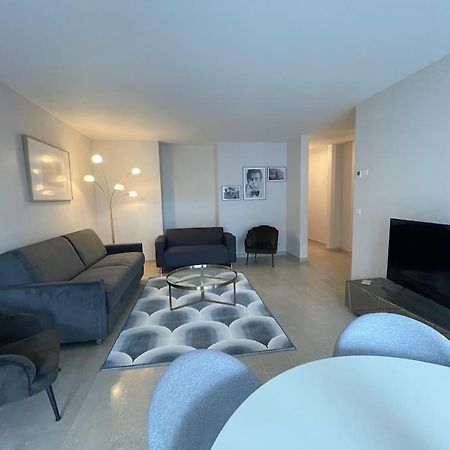 Le Mont-Veyrier, Parking Et Vue Annecy Exterior foto